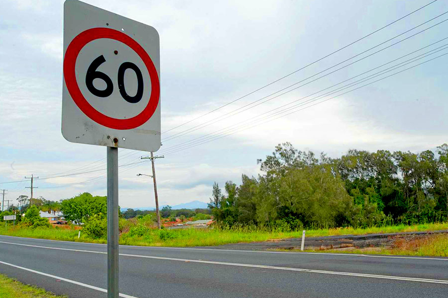 black-white-of-speed-limit-driving-school-in-narre-warren